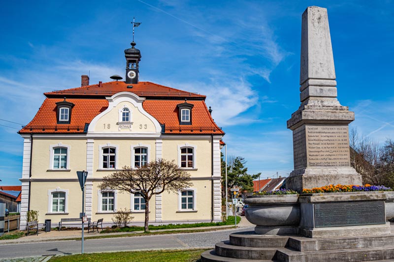 Rathaus der Verwaltungsgemeinschaft Fuchstal in Leeder